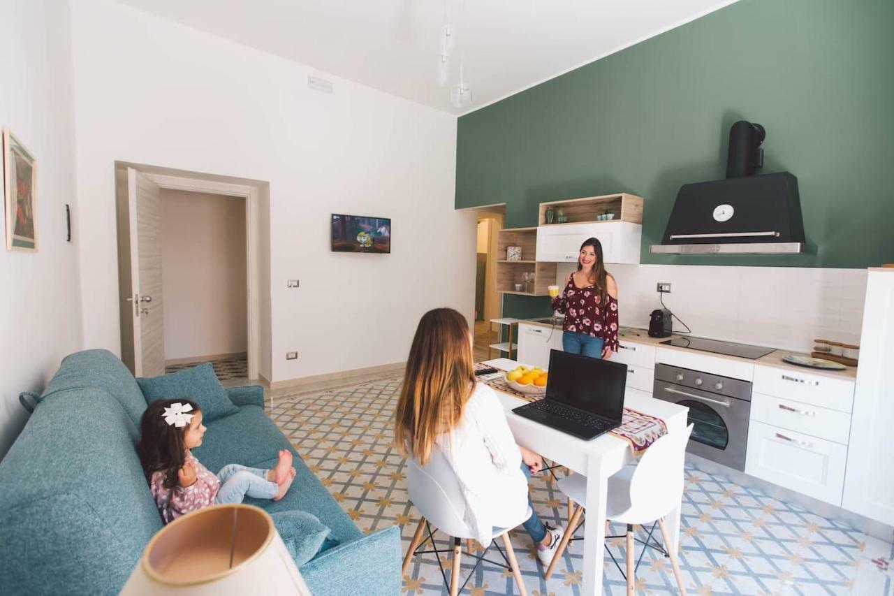 Residenza Macos One Apartment Сиракуза Екстериор снимка
